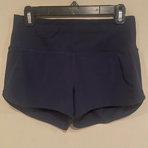 Lululemon Speed up short 2.5 inch size 6 brand new no tags
